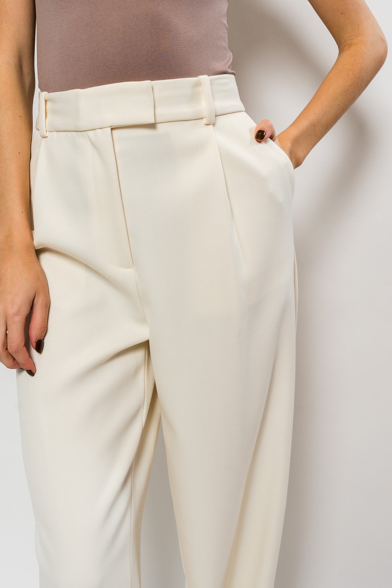 Novia Pant